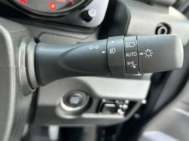 スズキ ジムニー XC 大分県 2022(令4)年 0.3万km ブルーイッシュブラックパール3 商品登録時：2738キロ/純正ナビ（SKX-S809）/【フルセグTV/Bluetooth/DVD/CD/SD】/ETC/バックカメラ/クルーズコントロール/車線逸脱警報機能/誤発進抑制機能/デュアルセンサーブレーキサポート/ふらつき警報機能/シートヒーター（D/N席）/LEDヘッドライト/アイドリングストップ/電動格納ウィンカーミラー/プッシュスタート/革巻ステアリング/ステアリングスイッチ/シガーソケット/オートマチックハイビーム/フォグランプ/純正フロアマット/保証書/取説