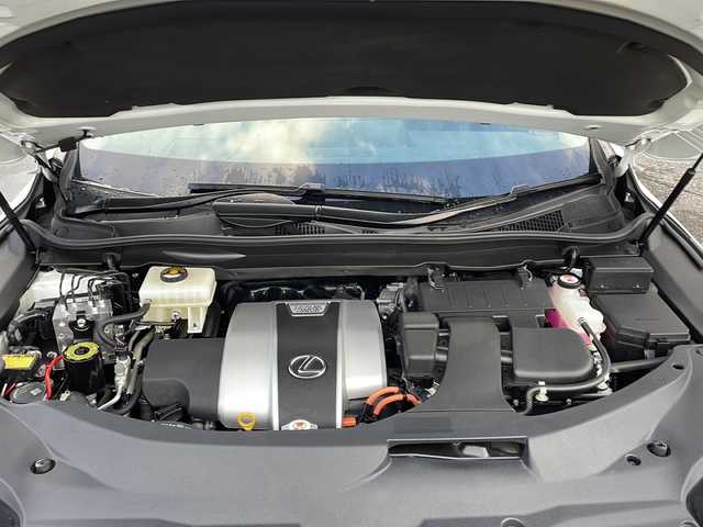 レクサス ＲＸ 450h バージョンL 新潟県 2016(平28)年 9.3万km ソニッククォーツ 純正ナビ/（DTV/DVD/Bluetooth）/衝突軽減/レーンキープアシスト/クルーズコントロール/BSM/コーナーセンサー/ETC2.0/ステアリングスイッチ/ステアリングヒーター/本革シート/メモリーシート/パワーシート/エアシート/シートヒーター/パワーバックドア/LEDヘッドライト/フォグランプ/シーケンシャルウィンカー/フォグランプ/オートハイビーム/ウィンカーミラー/電格ミラー/スペアキー