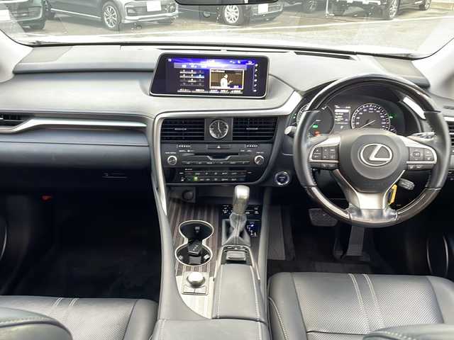 レクサス ＲＸ 450h バージョンL 新潟県 2016(平28)年 9.3万km ソニッククォーツ 純正ナビ/（DTV/DVD/Bluetooth）/衝突軽減/レーンキープアシスト/クルーズコントロール/BSM/コーナーセンサー/ETC2.0/ステアリングスイッチ/ステアリングヒーター/本革シート/メモリーシート/パワーシート/エアシート/シートヒーター/パワーバックドア/LEDヘッドライト/フォグランプ/シーケンシャルウィンカー/フォグランプ/オートハイビーム/ウィンカーミラー/電格ミラー/スペアキー