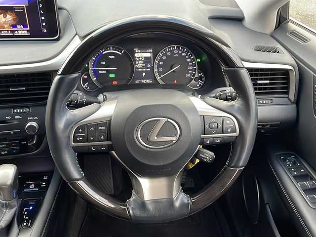 レクサス ＲＸ 450h バージョンL 新潟県 2016(平28)年 9.3万km ソニッククォーツ 純正ナビ/（DTV/DVD/Bluetooth）/衝突軽減/レーンキープアシスト/クルーズコントロール/BSM/コーナーセンサー/ETC2.0/ステアリングスイッチ/ステアリングヒーター/本革シート/メモリーシート/パワーシート/エアシート/シートヒーター/パワーバックドア/LEDヘッドライト/フォグランプ/シーケンシャルウィンカー/フォグランプ/オートハイビーム/ウィンカーミラー/電格ミラー/スペアキー