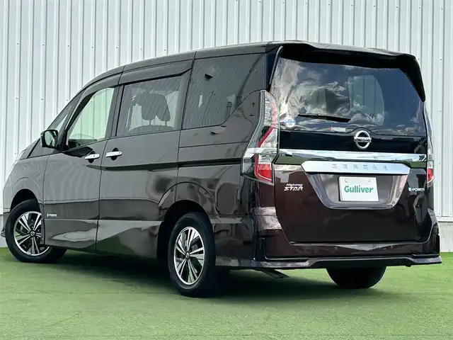 日産 セレナ e－パワー ハイウェイスター V 香川県 2022(令4)年 3.8万km インペリアルアンバーP 純正10インチナビゲーション/プロパイロット（レーダークルーズコントロール）/アラウンドビューモニター/クリアランスソナー（前後）/両側パワースライドドア/デジタルインナーミラー/衝突被害軽減ブレーキ/車線逸脱警報/踏み間違い衝突防止アシスト/オートホールド付きパーキングアシスト/ビルトインETC/ドライブレコーダー（前後）/LEDオートライト/LEDフォグランプ/オートハイビーム/15インチアルミホイール/電動格納ミラー（ウィンカー付）/後席サンシェード/パーソナルテーブル（後席）/スマートキー/プッシュスタート