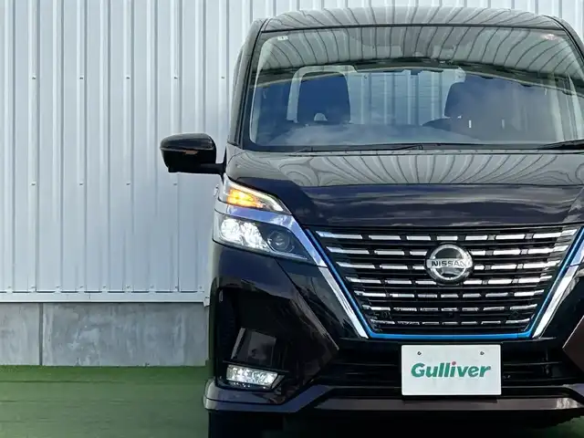 日産 セレナ e－パワー ハイウェイスター V 香川県 2022(令4)年 3.8万km インペリアルアンバーP 純正10インチナビゲーション/プロパイロット（レーダークルーズコントロール）/アラウンドビューモニター/クリアランスソナー（前後）/両側パワースライドドア/デジタルインナーミラー/衝突被害軽減ブレーキ/車線逸脱警報/踏み間違い衝突防止アシスト/オートホールド付きパーキングアシスト/ビルトインETC/ドライブレコーダー（前後）/LEDオートライト/LEDフォグランプ/オートハイビーム/15インチアルミホイール/電動格納ミラー（ウィンカー付）/後席サンシェード/パーソナルテーブル（後席）/スマートキー/プッシュスタート
