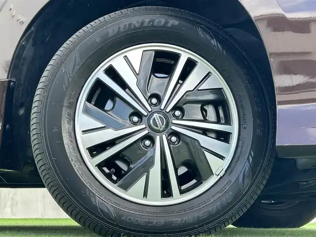 日産 セレナ e－パワー ハイウェイスター V 香川県 2022(令4)年 3.8万km インペリアルアンバーP 純正10インチナビゲーション/プロパイロット（レーダークルーズコントロール）/アラウンドビューモニター/クリアランスソナー（前後）/両側パワースライドドア/デジタルインナーミラー/衝突被害軽減ブレーキ/車線逸脱警報/踏み間違い衝突防止アシスト/オートホールド付きパーキングアシスト/ビルトインETC/ドライブレコーダー（前後）/LEDオートライト/LEDフォグランプ/オートハイビーム/15インチアルミホイール/電動格納ミラー（ウィンカー付）/後席サンシェード/パーソナルテーブル（後席）/スマートキー/プッシュスタート