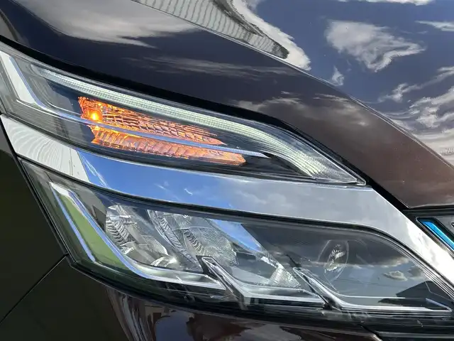 日産 セレナ e－パワー ハイウェイスター V 香川県 2022(令4)年 3.8万km インペリアルアンバーP 純正10インチナビゲーション/プロパイロット（レーダークルーズコントロール）/アラウンドビューモニター/クリアランスソナー（前後）/両側パワースライドドア/デジタルインナーミラー/衝突被害軽減ブレーキ/車線逸脱警報/踏み間違い衝突防止アシスト/オートホールド付きパーキングアシスト/ビルトインETC/ドライブレコーダー（前後）/LEDオートライト/LEDフォグランプ/オートハイビーム/15インチアルミホイール/電動格納ミラー（ウィンカー付）/後席サンシェード/パーソナルテーブル（後席）/スマートキー/プッシュスタート