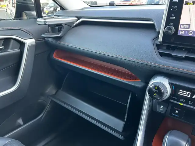 トヨタ ＲＡＶ４ アドベンチャー 福島県 2022(令4)年 1.7万km アーバンカーキ トヨタセーフティセンス/プリクラッシュセーフティ/レーダークルーズコントロール/レーントレーシングアシスト/レーンディパーチャーアラート/オートマチックハイビーム/ロードサインアシスト/ブラインドスポットモニター/リヤクロストラフィックアラート/パーキングサポートブレーキ/純正ディスプレイオーディオ/【USB/BT/TV/Miracast/ナビ機能】/パノラミックビューモニター/ビルトインETC2.0/前席シートヒーター/前席ベンチレーション/ステアリングヒーター/ステアリングリモコン/運転席パワーシート/運転席シートメモリー/LEDオートライト/LEDフォグランプ/社外フロアマット/純正ドアバザー