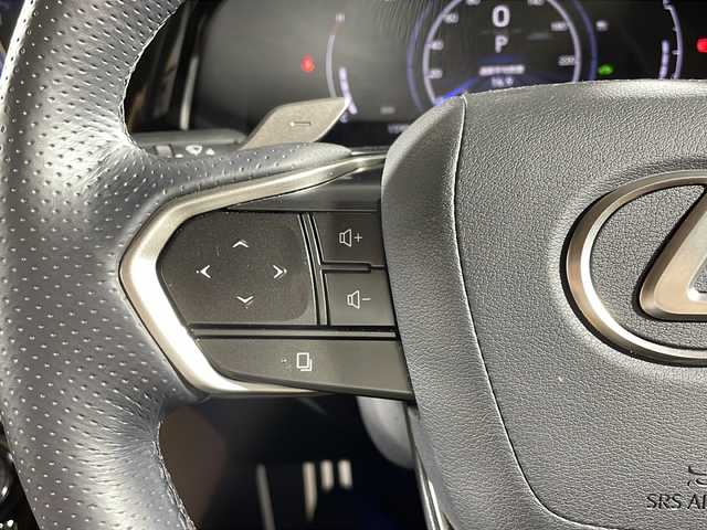 レクサス ＮＸ 350h Fスポーツ 沖縄県 2024(令6)年 1.6万km グラファイトブラックガラスフレーク 禁煙車/純正14インチディスプレイオーディオ/【AM/FM/BT/フルセグTV】/パノラマミックビューモニター/ETC2.0/デジタルインナーミラー/アドバンスドパーク/レーダークルーズコントロール/オレンジキャリパー/パワーバックドア/前席シートベンチレーション/ステアリングヒーター/ヘッドアップディスプレイ/アダプティブLEDヘッドライト/ハイビームアシスト/クリアランスソナー/プロジェクションカーテンイルミ/純正フロアマット/純正ラゲッジマット/革巻きステアリング/純正20インチアルミ