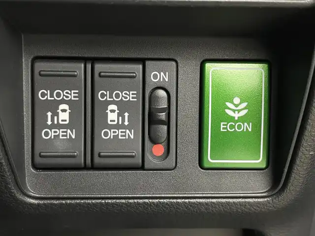 ホンダ オデッセイ アブソルート ホンダセンシング 埼玉県 2019(令1)年 6.2万km プレミアムヴィーナスブラックP 禁煙　純正９型ナビ　Ｂカメラ　９型後席モニター　両側電動　ＥＴＣ　オットマン　Ｂｌｕｅｔｏｏｔｈ　ＴＶ　前後ドライブレコーダー　レーダークルーズコントロール　レーンキープアシスト　衝突軽減システム