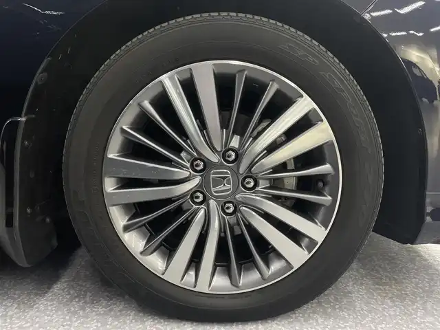 ホンダ オデッセイ アブソルート ホンダセンシング 埼玉県 2019(令1)年 6.2万km プレミアムヴィーナスブラックP 禁煙　純正９型ナビ　Ｂカメラ　９型後席モニター　両側電動　ＥＴＣ　オットマン　Ｂｌｕｅｔｏｏｔｈ　ＴＶ　前後ドライブレコーダー　レーダークルーズコントロール　レーンキープアシスト　衝突軽減システム