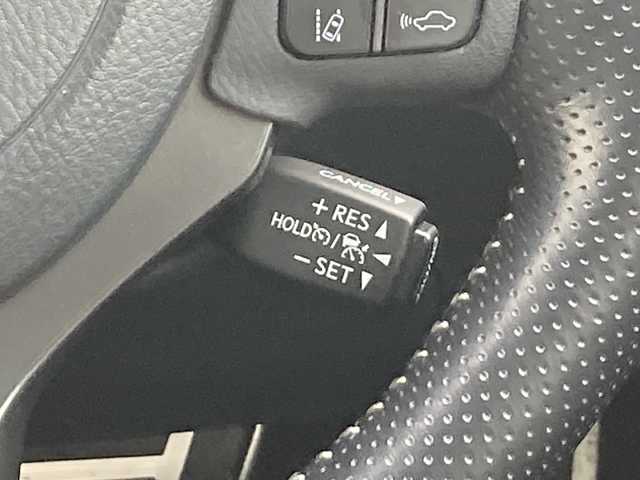 レクサス ＩＳ 300h Fスポーツ 佐賀県 2021(令3)年 3万km ソニッククロム メーカーナビ/バックモニター/プリクラッシュセーフティ/レーンディパーチャーアラート/オートハイビーム/アダプティブクルーズコントロール/ブラインドスポットモニター/クリアランスソナー/電動パーキングブレーキ/ETC/ブラックレザーシート/パワーシート/シートヒーター/ステアリングヒーター/ステアリングリモコン/プッシュスタート/スマートキー/3眼LEDヘッドライト/純正アルミホイール