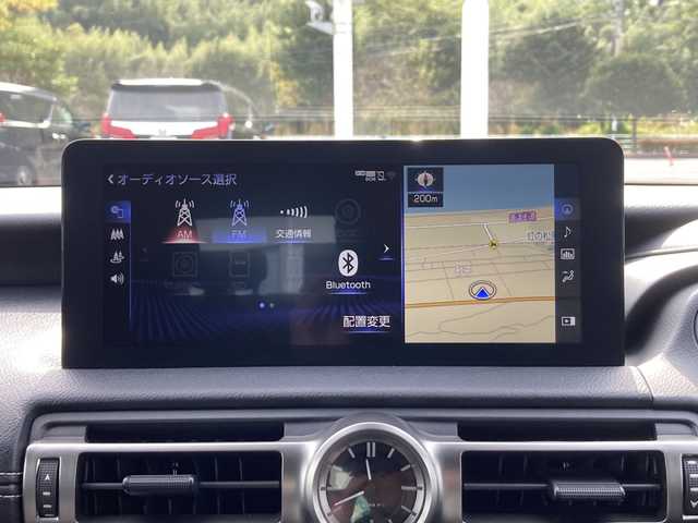 レクサス ＩＳ 300h Fスポーツ 佐賀県 2021(令3)年 3万km ソニッククロム メーカーナビ/バックモニター/プリクラッシュセーフティ/レーンディパーチャーアラート/オートハイビーム/アダプティブクルーズコントロール/ブラインドスポットモニター/クリアランスソナー/電動パーキングブレーキ/ETC/ブラックレザーシート/パワーシート/シートヒーター/ステアリングヒーター/ステアリングリモコン/プッシュスタート/スマートキー/3眼LEDヘッドライト/純正アルミホイール