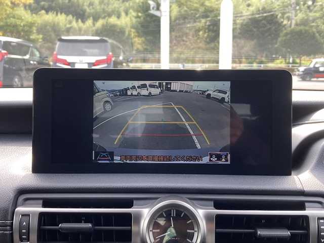 レクサス ＩＳ 300h Fスポーツ 佐賀県 2021(令3)年 3万km ソニッククロム メーカーナビ/バックモニター/プリクラッシュセーフティ/レーンディパーチャーアラート/オートハイビーム/アダプティブクルーズコントロール/ブラインドスポットモニター/クリアランスソナー/電動パーキングブレーキ/ETC/ブラックレザーシート/パワーシート/シートヒーター/ステアリングヒーター/ステアリングリモコン/プッシュスタート/スマートキー/3眼LEDヘッドライト/純正アルミホイール