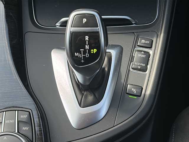 ＢＭＷ ３２０ｉ Mスポーツ 愛媛県 2018(平30)年 5.5万km アルピンホワイトⅢ 純正ナビ/HDD/CD/DVD/フルセグ/クリアランスソナー/オプショングリル（純正積載）/クルーズコントロール/ETC/ドライブレコーダー前のみ/パワーシート/シートメモリー/シートヒーター/純正フロアマット/純正18インチAW/BSM/フォグランプ/LEDヘッドライト/保証書/取扱説明書