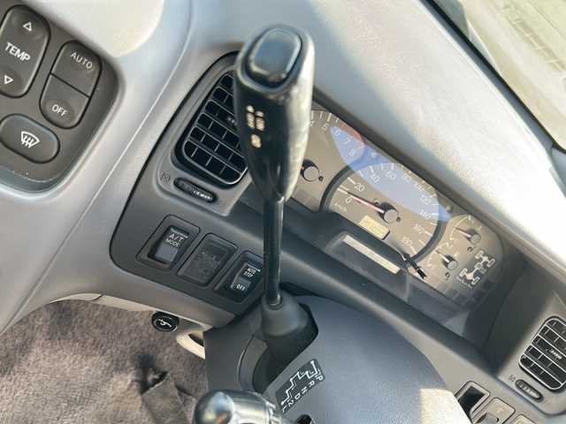 三菱 デリカ スペースギア エクシード 静岡県 2000(平12)年 17.1万km ソフィアホワイト 社外ナビ/AM/FM/TV/BT/ワンセグ/サンルーフ/A/TMODE/AUTOSTEP/ETC/片側スライド/純正フロアマット/センターデフロック/純正15インチアルミ