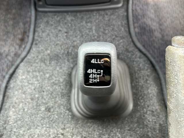 三菱 デリカ スペースギア エクシード 静岡県 2000(平12)年 17.1万km ソフィアホワイト 社外ナビ/AM/FM/TV/BT/ワンセグ/サンルーフ/A/TMODE/AUTOSTEP/ETC/片側スライド/純正フロアマット/センターデフロック/純正15インチアルミ