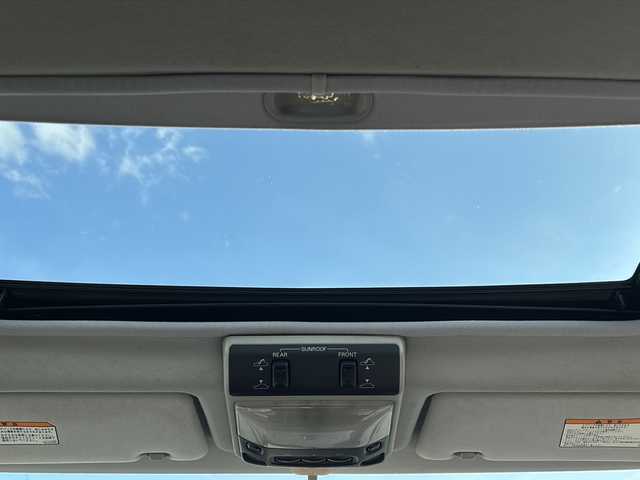 三菱 デリカ スペースギア エクシード 静岡県 2000(平12)年 17.1万km ソフィアホワイト 社外ナビ/AM/FM/TV/BT/ワンセグ/サンルーフ/A/TMODE/AUTOSTEP/ETC/片側スライド/純正フロアマット/センターデフロック/純正15インチアルミ