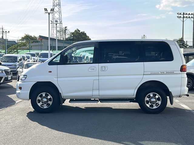 三菱 デリカ スペースギア エクシード 静岡県 2000(平12)年 17.1万km ソフィアホワイト 社外ナビ/AM/FM/TV/BT/ワンセグ/サンルーフ/A/TMODE/AUTOSTEP/ETC/片側スライド/純正フロアマット/センターデフロック/純正15インチアルミ