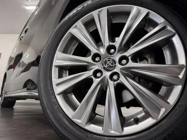 トヨタ アルファード S タイプゴールドⅡ 三重県 2022(令4)年 6.5万km ブラック ガソリン/FF/MTモード付インパネCVT/純正 9インチディスプレイオーディオ/（AM/FM/USB/iPod/Bluetooth/Miracast/AppleCarPlay/AndroidAuto）/モデリスタエアロ（F/R下）＋スポーツマフラー/バックガイドモニター/両側パワースライドドア/ETC/Toyota Safety Sense/●プリクラッシュセーフティ/●レーントレーシングアシスト/●レーダークルコン/●ロードサインアシスト/●アダプティブハイビームシステム/・【OP】ブラインドスポットモニター＋リヤクロストラフィックアラート*/・先行車発進告知機能/・パーキングサポートブレーキ（前後静止物＋後方接近車両*）/・など/装備/・3眼LEDヘッドランプ（専用加飾）/・3.5SC/2.5S Cパッケージ用大型ハイグレードコンソール（アームレスト付）/・ハーフレザーシート/・左右＆後席独立オートエアコン/・パワーバックドア/・オットマンシート（2nd）/・ステアリングスイッチ/・電子パーキングブレーキ＆ブレーキホールド/・オートライト/・純正18inAW/・保/取/ナビ取/・スマートキーx2/など