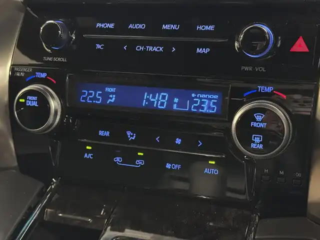 トヨタ アルファード S タイプゴールドⅡ 三重県 2022(令4)年 6.5万km ブラック ガソリン/FF/MTモード付インパネCVT/純正 9インチディスプレイオーディオ/（AM/FM/USB/iPod/Bluetooth/Miracast/AppleCarPlay/AndroidAuto）/モデリスタエアロ（F/R下）＋スポーツマフラー/バックガイドモニター/両側パワースライドドア/ETC/Toyota Safety Sense/●プリクラッシュセーフティ/●レーントレーシングアシスト/●レーダークルコン/●ロードサインアシスト/●アダプティブハイビームシステム/・【OP】ブラインドスポットモニター＋リヤクロストラフィックアラート*/・先行車発進告知機能/・パーキングサポートブレーキ（前後静止物＋後方接近車両*）/・など/装備/・3眼LEDヘッドランプ（専用加飾）/・3.5SC/2.5S Cパッケージ用大型ハイグレードコンソール（アームレスト付）/・ハーフレザーシート/・左右＆後席独立オートエアコン/・パワーバックドア/・オットマンシート（2nd）/・ステアリングスイッチ/・電子パーキングブレーキ＆ブレーキホールド/・オートライト/・純正18inAW/・保/取/ナビ取/・スマートキーx2/など