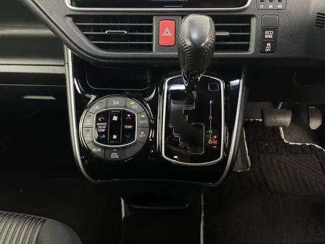 トヨタ ヴォクシー ZS 煌Ⅱ 新潟県 2019(令1)年 5.7万km ホワイトパールクリスタルシャイン プッシュスタート/スマートキー/スペアキー1本/トヨタセーフティセンス/メモリナビ　型式NSZT-Y68T/CD/USB/SD/バックカメラ/フルセグ/ドライブレコーダー前方/両側パワースライドドア/LEDライト/フロアマット/バイザー/新車時保証書