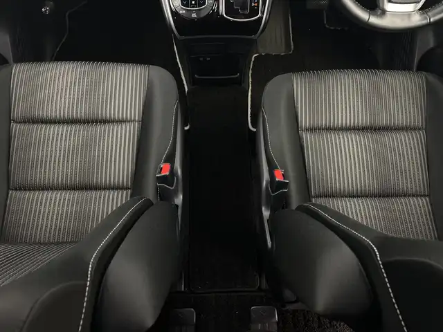 トヨタ ヴォクシー ZS 煌Ⅱ 新潟県 2019(令1)年 5.7万km ホワイトパールクリスタルシャイン プッシュスタート/スマートキー/スペアキー1本/トヨタセーフティセンス/メモリナビ　型式NSZT-Y68T/CD/USB/SD/バックカメラ/フルセグ/ドライブレコーダー前方/両側パワースライドドア/LEDライト/フロアマット/バイザー/新車時保証書