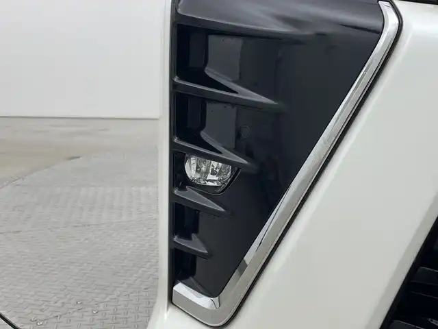 トヨタ ヴォクシー ZS 煌Ⅱ 新潟県 2019(令1)年 5.7万km ホワイトパールクリスタルシャイン プッシュスタート/スマートキー/スペアキー1本/トヨタセーフティセンス/メモリナビ　型式NSZT-Y68T/CD/USB/SD/バックカメラ/フルセグ/ドライブレコーダー前方/両側パワースライドドア/LEDライト/フロアマット/バイザー/新車時保証書