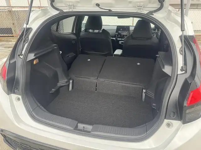 トヨタ アクア GRスポーツ 広島県 2024(令6)年 2.3万km プラチナホワイトパールマイカ ワンオーナー/トヨタチームメイト/・アドバンストパーク/・シースルー機能付パノラミックビューモニター/・パーキングサポートブレーキ/10.5インチディスプレーオーディオ/・Bluetooth/ブラインドスポットモニター/コンフォートパッケージ/・D席イージーリターン機能/・シートヒーター/・N席シートバックポケット/・ステアリングヒーター/ドライブレコーダー付自動防眩インナーミラー/セーフティーセンス/・プリクラッシュセーフティ/・レーントレーシングアシスト/・レーダークルーズコントロール/・オートマチックハイビーム/・ロードサインアシスト