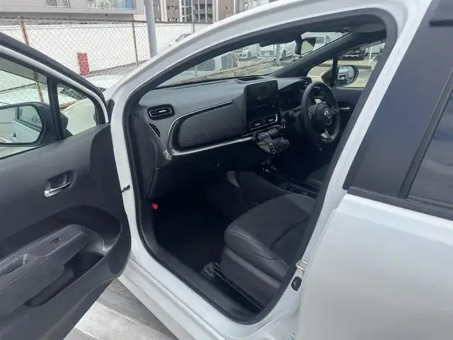 トヨタ アクア GRスポーツ 広島県 2024(令6)年 2.3万km プラチナホワイトパールマイカ ワンオーナー/トヨタチームメイト/・アドバンストパーク/・シースルー機能付パノラミックビューモニター/・パーキングサポートブレーキ/10.5インチディスプレーオーディオ/・Bluetooth/ブラインドスポットモニター/コンフォートパッケージ/・D席イージーリターン機能/・シートヒーター/・N席シートバックポケット/・ステアリングヒーター/ドライブレコーダー付自動防眩インナーミラー/セーフティーセンス/・プリクラッシュセーフティ/・レーントレーシングアシスト/・レーダークルーズコントロール/・オートマチックハイビーム/・ロードサインアシスト