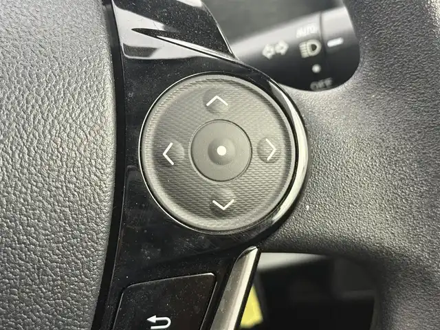 トヨタ アクア S スタイルブラック 愛知県 2020(令2)年 4.2万km ホワイトパールクリスタルシャイン 純正ナビ（ＣＤ・Ｂｌｕｅｔｏｏｔｈ・フルセグ）/バックカメラ/純正ドライブレコーダー/ＥＴＣ/レーンキープアシスト/横滑り防止装置/衝突軽減ブレーキ/盗難防止装置/コーナーセンサー/ステアリングリモコン/LEDオートライト/オートハイビーム/純正フロアマット/ドアバイザー/レベライザー/取扱説明書/保証書