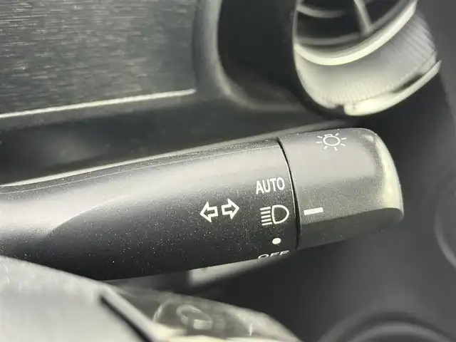 トヨタ アクア S スタイルブラック 愛知県 2020(令2)年 4.2万km ホワイトパールクリスタルシャイン 純正ナビ（ＣＤ・Ｂｌｕｅｔｏｏｔｈ・フルセグ）/バックカメラ/純正ドライブレコーダー/ＥＴＣ/レーンキープアシスト/横滑り防止装置/衝突軽減ブレーキ/盗難防止装置/コーナーセンサー/ステアリングリモコン/LEDオートライト/オートハイビーム/純正フロアマット/ドアバイザー/レベライザー/取扱説明書/保証書