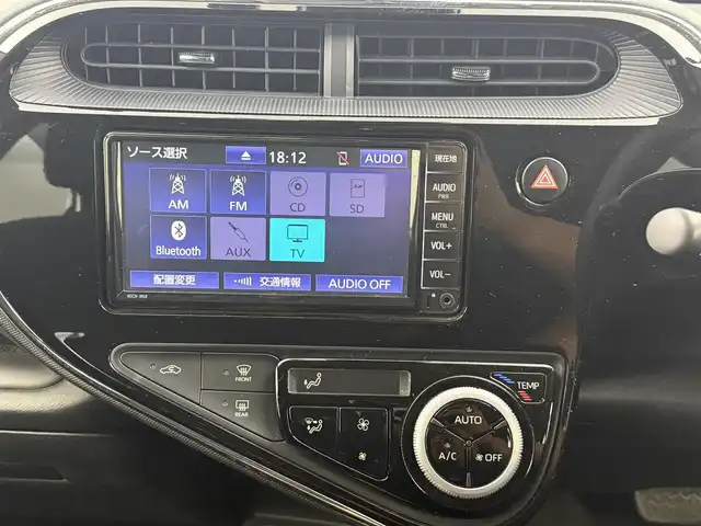 トヨタ アクア S スタイルブラック 愛知県 2020(令2)年 4.2万km ホワイトパールクリスタルシャイン 純正ナビ（ＣＤ・Ｂｌｕｅｔｏｏｔｈ・フルセグ）/バックカメラ/純正ドライブレコーダー/ＥＴＣ/レーンキープアシスト/横滑り防止装置/衝突軽減ブレーキ/盗難防止装置/コーナーセンサー/ステアリングリモコン/LEDオートライト/オートハイビーム/純正フロアマット/ドアバイザー/レベライザー/取扱説明書/保証書