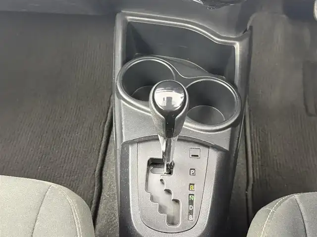 トヨタ アクア S スタイルブラック 愛知県 2020(令2)年 4.2万km ホワイトパールクリスタルシャイン 純正ナビ（ＣＤ・Ｂｌｕｅｔｏｏｔｈ・フルセグ）/バックカメラ/純正ドライブレコーダー/ＥＴＣ/レーンキープアシスト/横滑り防止装置/衝突軽減ブレーキ/盗難防止装置/コーナーセンサー/ステアリングリモコン/LEDオートライト/オートハイビーム/純正フロアマット/ドアバイザー/レベライザー/取扱説明書/保証書