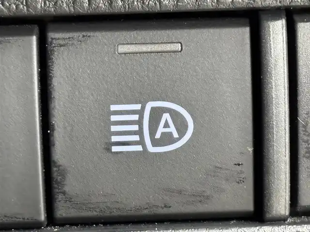 トヨタ ハリアー G 福岡県 2020(令2)年 7.2万km ホワイトパールクリスタルシャイン 純正８型ナビ／フルセグＴＶ　/バックカメラ　/ドラレコ機能デジタルインナーミラー　/ビルトインＥＴＣ　/トヨタセーフティセンス　/レーダークルーズコントロール　/コーナーセンサー　/衝突被害軽減ブレーキ　/レーンキープ　/アクセル踏み間違い防止　/パワーバックドア　/ハーフレザーシート　/LEDヘッドライト　/純正１８インチアルミホイール