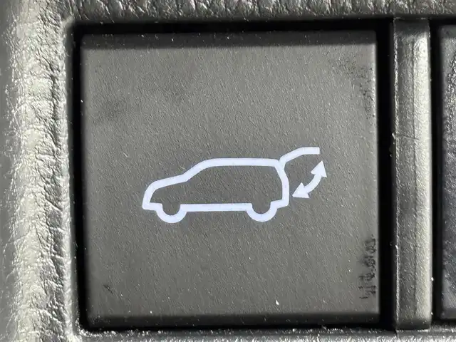 トヨタ ハリアー G 福岡県 2020(令2)年 7.2万km ホワイトパールクリスタルシャイン 純正８型ナビ／フルセグＴＶ　/バックカメラ　/ドラレコ機能デジタルインナーミラー　/ビルトインＥＴＣ　/トヨタセーフティセンス　/レーダークルーズコントロール　/コーナーセンサー　/衝突被害軽減ブレーキ　/レーンキープ　/アクセル踏み間違い防止　/パワーバックドア　/ハーフレザーシート　/LEDヘッドライト　/純正１８インチアルミホイール