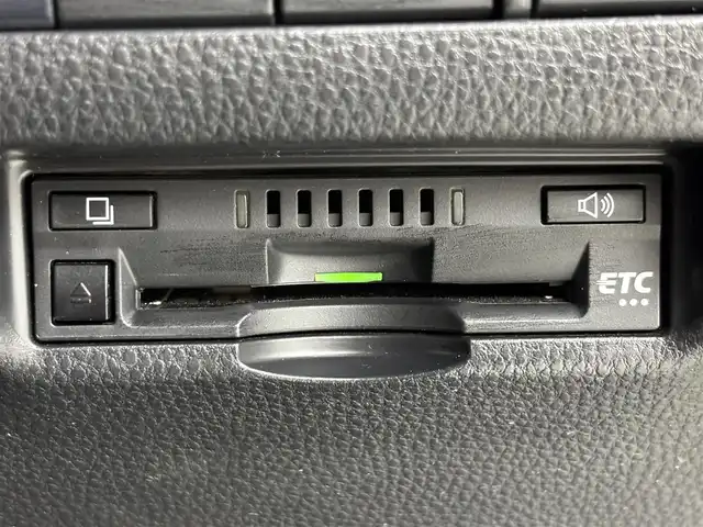 トヨタ ハリアー G 福岡県 2020(令2)年 7.2万km ホワイトパールクリスタルシャイン 純正８型ナビ／フルセグＴＶ　/バックカメラ　/ドラレコ機能デジタルインナーミラー　/ビルトインＥＴＣ　/トヨタセーフティセンス　/レーダークルーズコントロール　/コーナーセンサー　/衝突被害軽減ブレーキ　/レーンキープ　/アクセル踏み間違い防止　/パワーバックドア　/ハーフレザーシート　/LEDヘッドライト　/純正１８インチアルミホイール