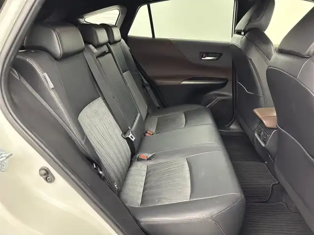 トヨタ ハリアー G 福岡県 2020(令2)年 7.2万km ホワイトパールクリスタルシャイン 純正８型ナビ／フルセグＴＶ　/バックカメラ　/ドラレコ機能デジタルインナーミラー　/ビルトインＥＴＣ　/トヨタセーフティセンス　/レーダークルーズコントロール　/コーナーセンサー　/衝突被害軽減ブレーキ　/レーンキープ　/アクセル踏み間違い防止　/パワーバックドア　/ハーフレザーシート　/LEDヘッドライト　/純正１８インチアルミホイール