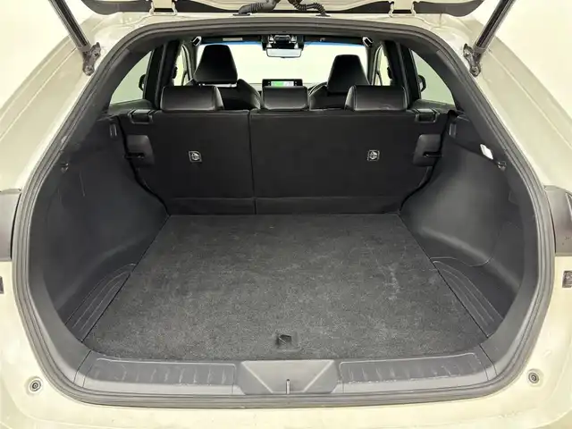 トヨタ ハリアー G 福岡県 2020(令2)年 7.2万km ホワイトパールクリスタルシャイン 純正８型ナビ／フルセグＴＶ　/バックカメラ　/ドラレコ機能デジタルインナーミラー　/ビルトインＥＴＣ　/トヨタセーフティセンス　/レーダークルーズコントロール　/コーナーセンサー　/衝突被害軽減ブレーキ　/レーンキープ　/アクセル踏み間違い防止　/パワーバックドア　/ハーフレザーシート　/LEDヘッドライト　/純正１８インチアルミホイール