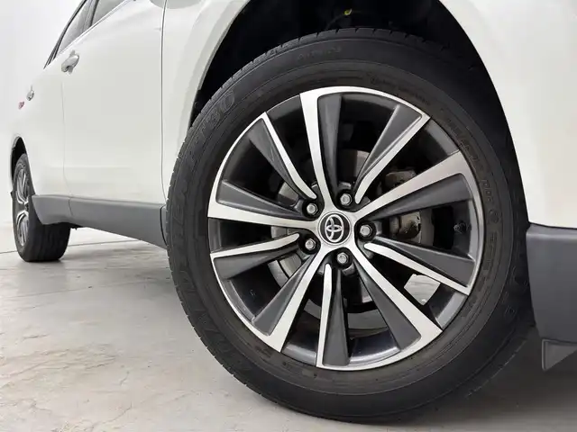 トヨタ ハリアー G 福岡県 2020(令2)年 7.2万km ホワイトパールクリスタルシャイン 純正８型ナビ／フルセグＴＶ　/バックカメラ　/ドラレコ機能デジタルインナーミラー　/ビルトインＥＴＣ　/トヨタセーフティセンス　/レーダークルーズコントロール　/コーナーセンサー　/衝突被害軽減ブレーキ　/レーンキープ　/アクセル踏み間違い防止　/パワーバックドア　/ハーフレザーシート　/LEDヘッドライト　/純正１８インチアルミホイール