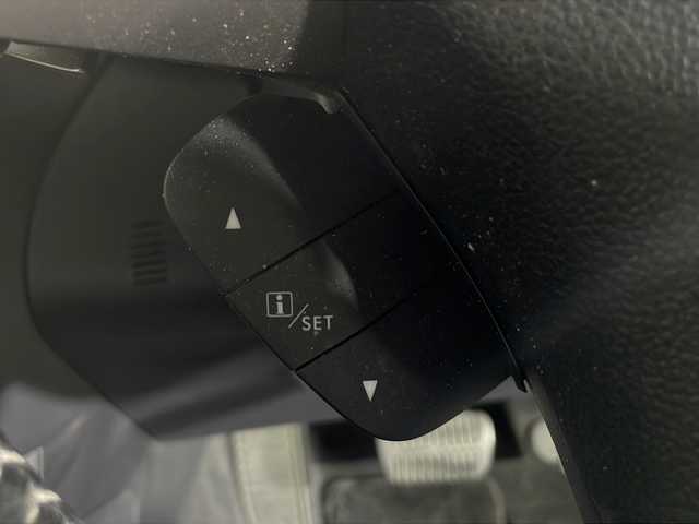 スバル フォレスター 2．0i－L 沖縄県 2014(平26)年 7.9万km クリスタルブラックシリカ 禁煙車/ワンオーナー/４WD/社外ナビ/フルセグTV／Bluetooth/CD／DVD/クルーズコントロール/バックカメラ/ETC/純正アルミ/パドルシフト/純正フロアマット/スペアキー/ドアバイザー/保証書/取扱説明書