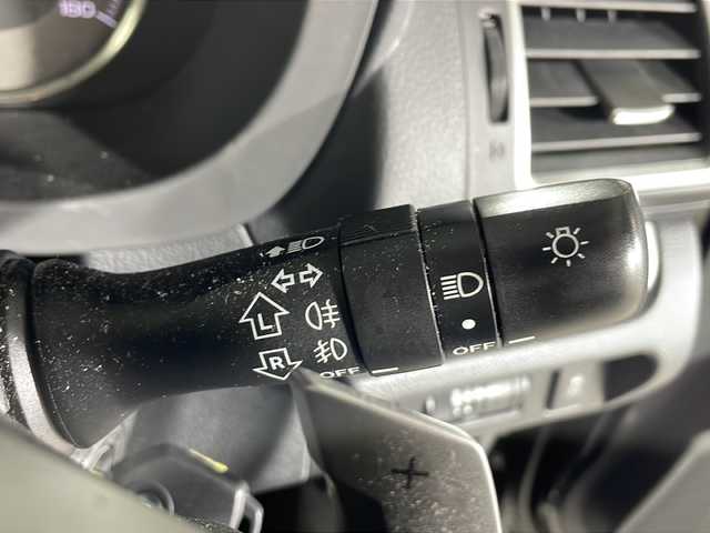 スバル フォレスター 2．0i－L 沖縄県 2014(平26)年 7.9万km クリスタルブラックシリカ 禁煙車/ワンオーナー/４WD/社外ナビ/フルセグTV／Bluetooth/CD／DVD/クルーズコントロール/バックカメラ/ETC/純正アルミ/パドルシフト/純正フロアマット/スペアキー/ドアバイザー/保証書/取扱説明書