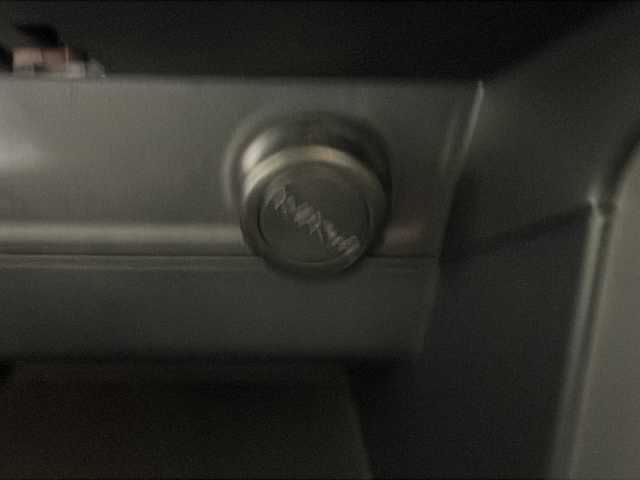 スバル フォレスター 2．0i－L 沖縄県 2014(平26)年 7.9万km クリスタルブラックシリカ 禁煙車/ワンオーナー/４WD/社外ナビ/フルセグTV／Bluetooth/CD／DVD/クルーズコントロール/バックカメラ/ETC/純正アルミ/パドルシフト/純正フロアマット/スペアキー/ドアバイザー/保証書/取扱説明書