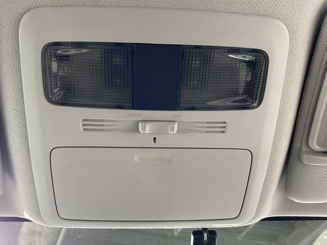 スバル フォレスター 2．0i－L 沖縄県 2014(平26)年 7.9万km クリスタルブラックシリカ 禁煙車/ワンオーナー/４WD/社外ナビ/フルセグTV／Bluetooth/CD／DVD/クルーズコントロール/バックカメラ/ETC/純正アルミ/パドルシフト/純正フロアマット/スペアキー/ドアバイザー/保証書/取扱説明書