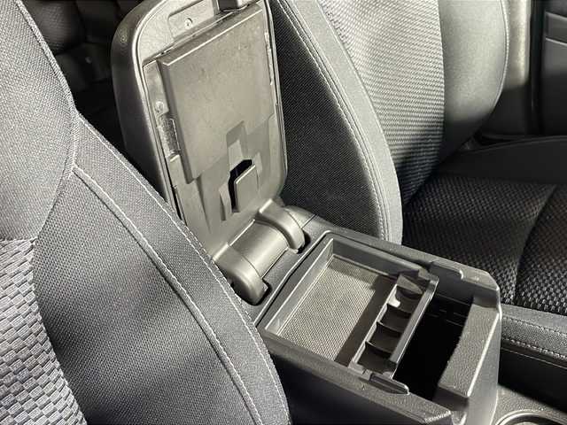 スバル フォレスター 2．0i－L 沖縄県 2014(平26)年 7.9万km クリスタルブラックシリカ 禁煙車/ワンオーナー/４WD/社外ナビ/フルセグTV／Bluetooth/CD／DVD/クルーズコントロール/バックカメラ/ETC/純正アルミ/パドルシフト/純正フロアマット/スペアキー/ドアバイザー/保証書/取扱説明書