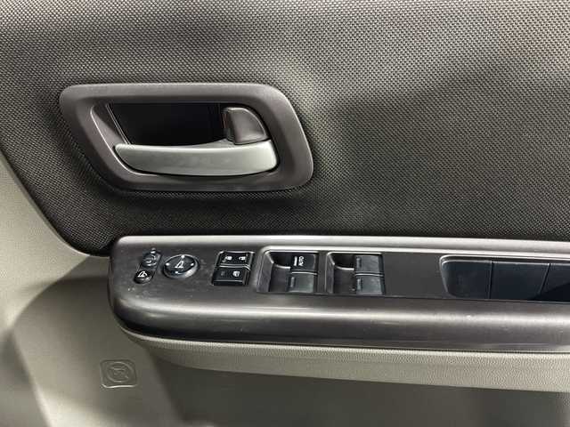 ホンダ フリード G ホンダセンシング 神奈川県 2018(平30)年 5万km プレミアムスパークルブラックパール 純正メモナビ・9型/型式　VXM-187VFNi/（Bluetooth/CD/DVD/TV/AM/FM）/バックカメラ/純正9 型フリップダウンモニター/両側パワースライドドア/ホンダセンシング/アダプティブクルーズコントロール/ビルトインETC/純正フロアマット/ステアリングスイッチ/プッシュスタート/スマートキー/スペアキー/取扱説明書/保証書/デアイサー/LEDヘッドライト/オートライト/ドアバイザー/電動格納ミラー/衝突軽減ブレーキ（CMBS）/歩行者事故低減ステアリング/車線維持支援システム（LKAS）/路外逸脱抑制機能/誤発進抑制機能/先行車発進お知らせ機能/標識認識機能/マルチインフォメーションディスプレイ