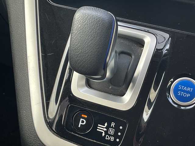 日産 セレナ e－パワー ハイウェイスター V 茨城県 2018(平30)年 7.7万km ミントホワイトP 衝突軽減システム /禁煙車 /両側パワースライドドア /バックカメラ /LEDヘッドライト /クルーズコントロール /スマートキー /前後ドライブレコーダー /純正アルミホイール /アイドリングストップ /ETC