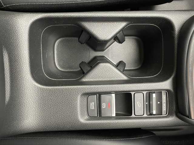 ホンダ ヴェゼル ハイブリッド e:HEV Z 大阪府 2021(令3)年 3.6万km サンドカーキパール 純正ディスプレイオーディオ　/（ナビ　フルセグＴＶ　Ｂｌｕｅｔｏｏｔｈ接続）　/ビルトインＥＴＣ　/バックカメラ　/前後コーナーセンサー　/全方位ドライブレコーダー　/前席シートヒーター　/電動リアゲート　/レーンアシスト/ステアリングヒーター/ブラインドスポットインフォメーション/純正１８インチアルミホイール/追従型クルーズコントロール/オートマチックハイビーム/アイドリングストップ/USB入力端子