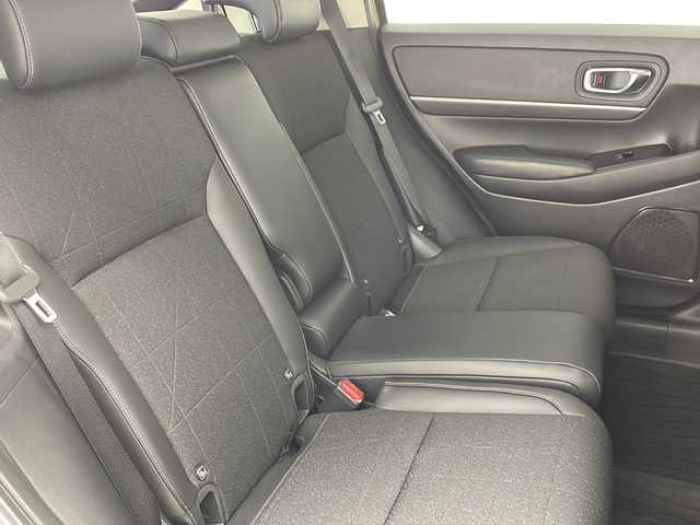 ホンダ ヴェゼル ハイブリッド e:HEV Z 大阪府 2021(令3)年 3.6万km サンドカーキパール 純正ディスプレイオーディオ　/（ナビ　フルセグＴＶ　Ｂｌｕｅｔｏｏｔｈ接続）　/ビルトインＥＴＣ　/バックカメラ　/前後コーナーセンサー　/全方位ドライブレコーダー　/前席シートヒーター　/電動リアゲート　/レーンアシスト/ステアリングヒーター/ブラインドスポットインフォメーション/純正１８インチアルミホイール/追従型クルーズコントロール/オートマチックハイビーム/アイドリングストップ/USB入力端子