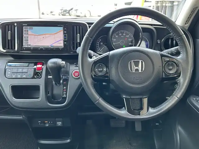 ホンダ Ｎ ＯＮＥ プレミアム ツアラー ローダウン 島根県 2017(平29)年 11.3万km ブリティッシュグリーンP 純正ナビ/CD/DVD/DTV/Bluetooth/バックカメラ/ハーフレザー調シート/ビルトインETC/ドライブレコーダー/パドルシフト/スマートキー/スペアキー /プッシュスタート /ビルトインETC/純正アルミホイール/純正フロアマット