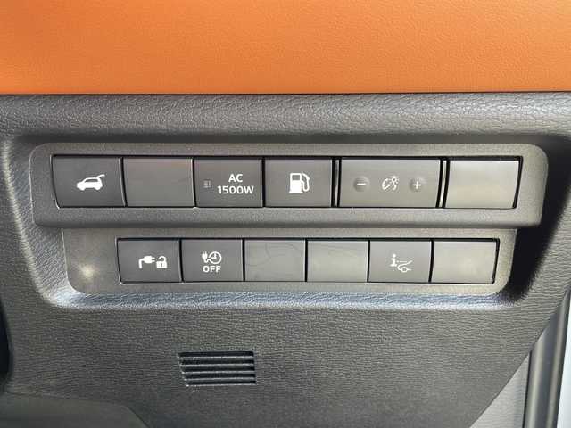 三菱 アウトランダー ＰＨＥＶ P 愛知県 2022(令4)年 1.2万km ホワイトダイヤモンド マイパイロット/衝突軽減システム/BOSEプレミアムサウンド/純正９型ディスプレイオーディオ（ナビあり）/全方位カメラ/サンルーフ/レーダークルーズコントロール/シートヒーター/フルセグ/Bluetooth/バックカメラ/電動リアゲート/ヘッドアップディスプレイ/パワーシート/純正アルミホイール/ETC2.0/ブラインドスポットモニター/LEDヘッドライト/ステアリングヒーター/パドルシフト/電動リアゲート/ダウンヒルアシストコントロール/置くだけ充電器/オートマチックハイビーム/ステアリングスイッチ/スマートキー/プッシュスタート
