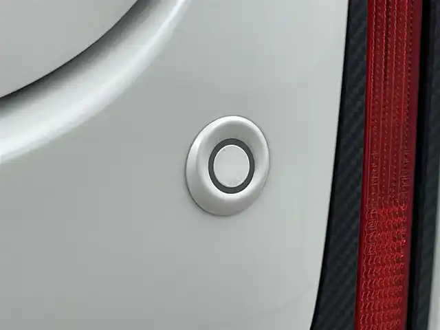 スズキ スペーシア カスタム HYBRID XS 岡山県 2019(平31)年 5万km ピュアホワイトP 純正8インチナビ/【フルセグ/Bluetooth/DVD】/アラウンドビューモニター/両側電動スライドドア/純正15inアルミホイール+サマータイヤ：装着/ビルトインETC/LEDヘッドライト（AUTO機能付き）/シートヒーター/純正ドライブレコーダー（前）/スマートキー/ステアリングリモコン/ISOFIX/シートバックテーブル/Rサーキュレーター/Rサンシェイド/プッシュスタート/スズキセーフティーサポート/・デュアルセンサーブレーキサポート/・ハイビームアシスト/・誤発進抑制機能/・車線逸脱警報機能/・ふらつき警報機能/・先行車発進お知らせ機能/・後退時ブレーキサポート/・後方誤発進抑制機能