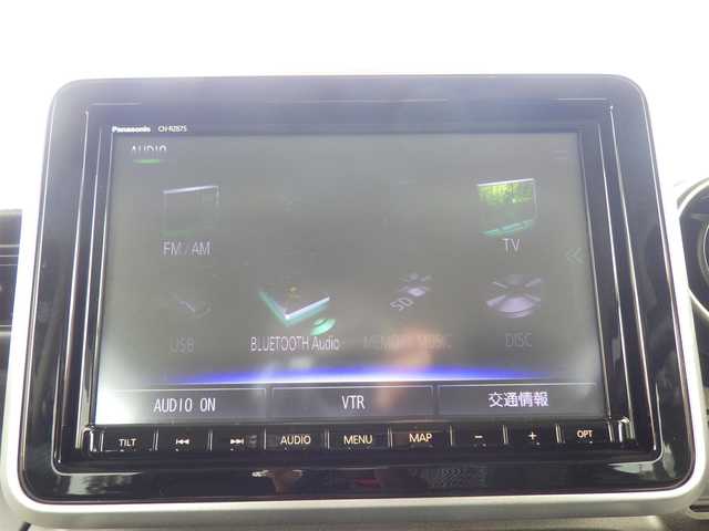 スズキ スペーシア ギア HYBRID XZターボ 千葉県 2022(令4)年 2.4万km クールカーキパールメタリック/ガンメタリック2トーン デュアルカメラブレーキサポート/ヘッドアップディスプレイ/両側パワースライドドア/純正SDナビ/地デジTV/【DVD/CD再生機能　Bluetooth接続】/360°ビュー・モニター/ドライブレコーダー（前後撮影）/革巻きステアリング/ステアリングスイッチ/パドルシフト/LEDヘッドライト/フォグライト/ウインカーミラー/純正14インチアルミホイル/サイド/カーテンエアバッグ/携帯リモコン